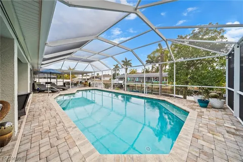 $635,900 | 1007 Southeast 23rd Avenue, Cape Coral, FL 33990