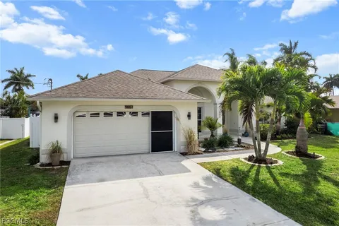 $635,900 | 1007 Southeast 23rd Avenue, Cape Coral, FL 33990