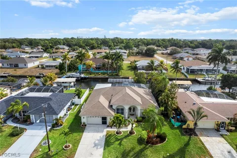 $635,900 | 1007 Southeast 23rd Avenue, Cape Coral, FL 33990