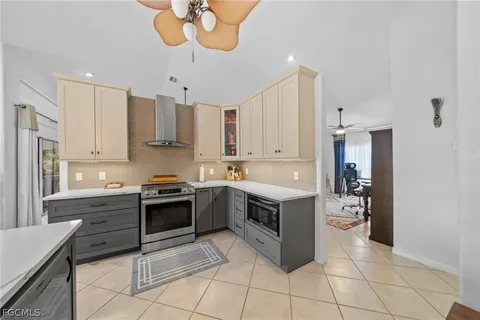 $635,900 | 1007 Southeast 23rd Avenue, Cape Coral, FL 33990