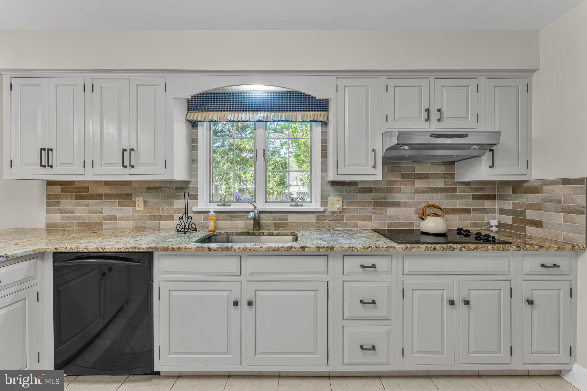 1192 Riviera Boulevard Vineland, NJ 08361 - Photo 13 of 66