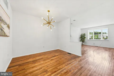 $449,900 | 16 Linda Lane, Aston, PA 19014