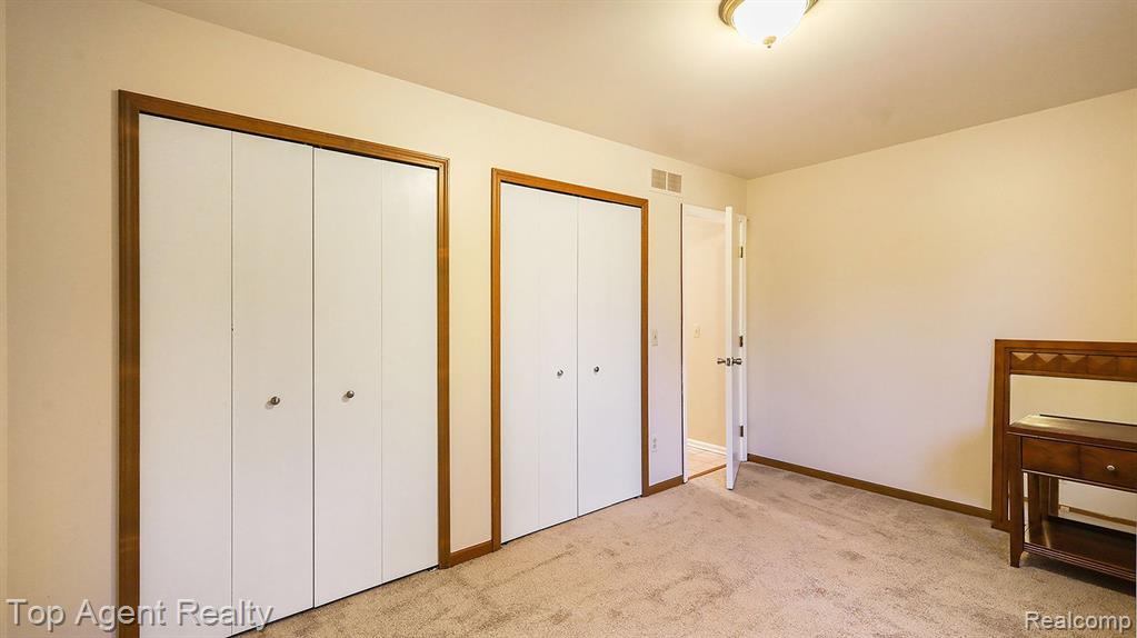 46171 Butte Drive Macomb, MI 48044 - Photo 23 of 37
