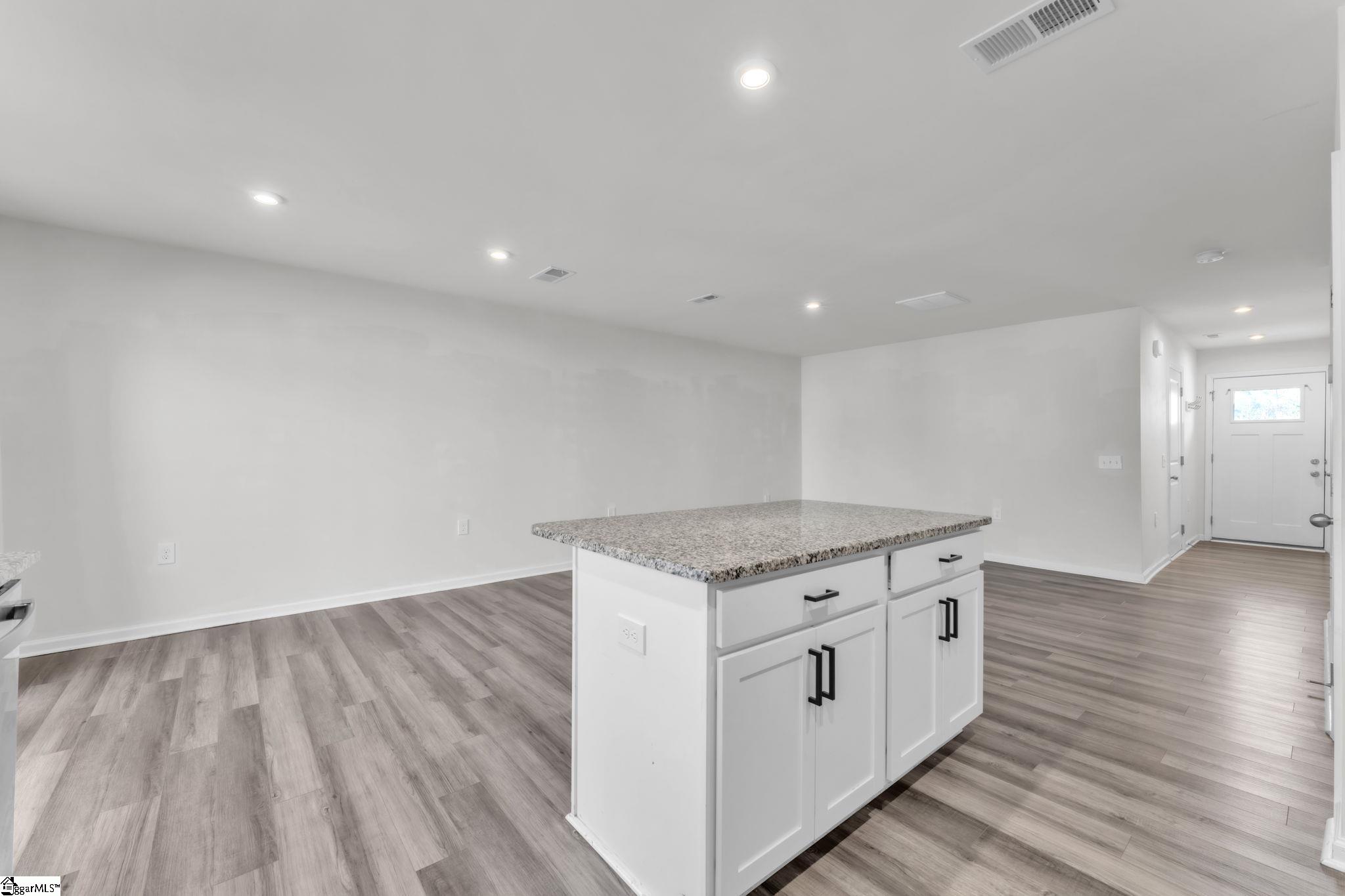 102 Englefield Drive Fountain Inn, SC 29644 - Photo 11 of 35