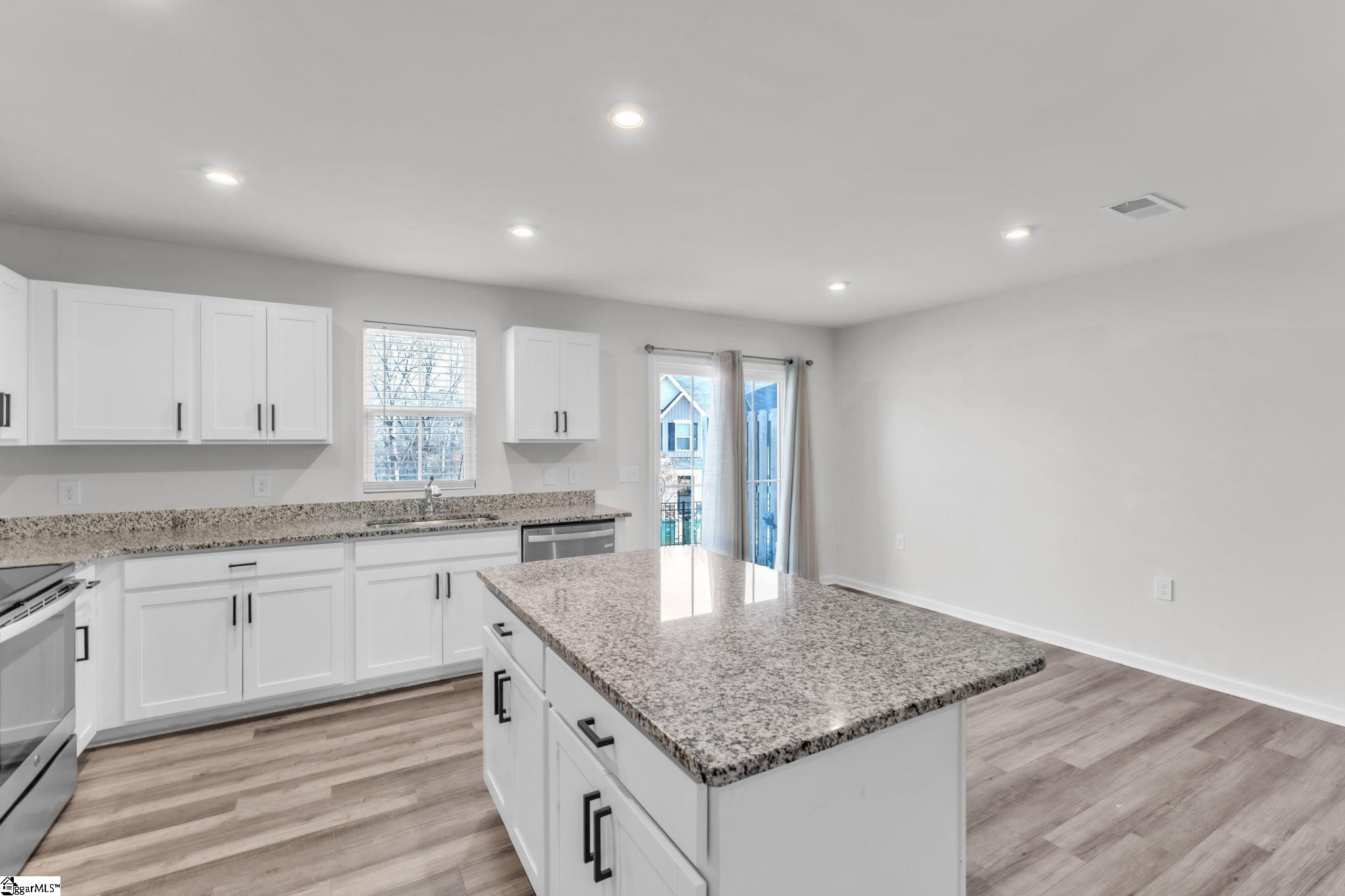 102 Englefield Drive Fountain Inn, SC 29644 - Photo 13 of 35