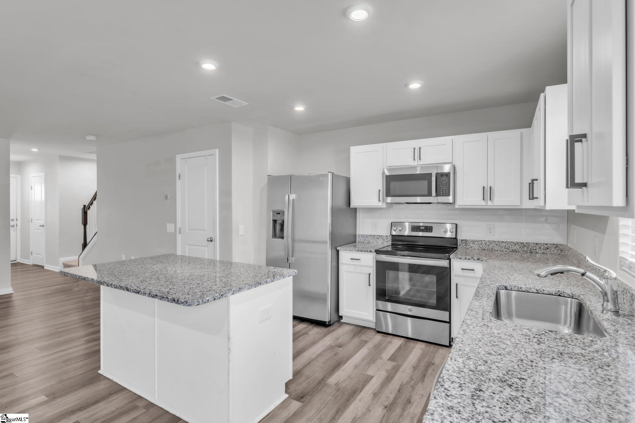 102 Englefield Drive Fountain Inn, SC 29644 - Photo 16 of 35