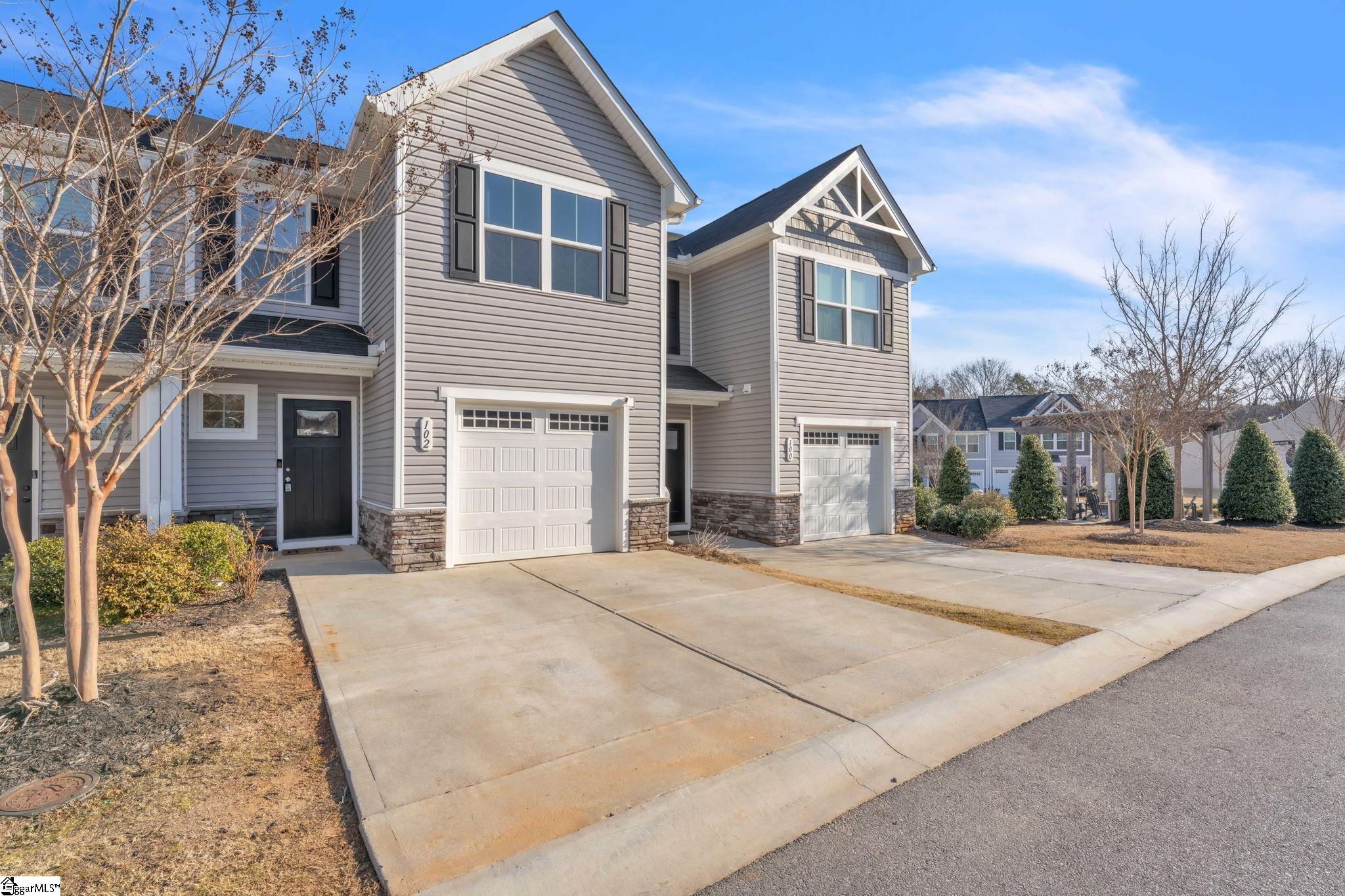 102 Englefield Drive Fountain Inn, SC 29644 - Photo 2 of 35