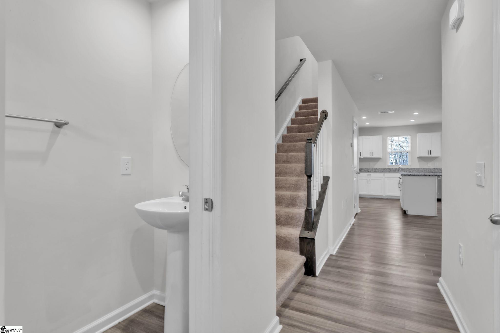 102 Englefield Drive Fountain Inn, SC 29644 - Photo 6 of 35