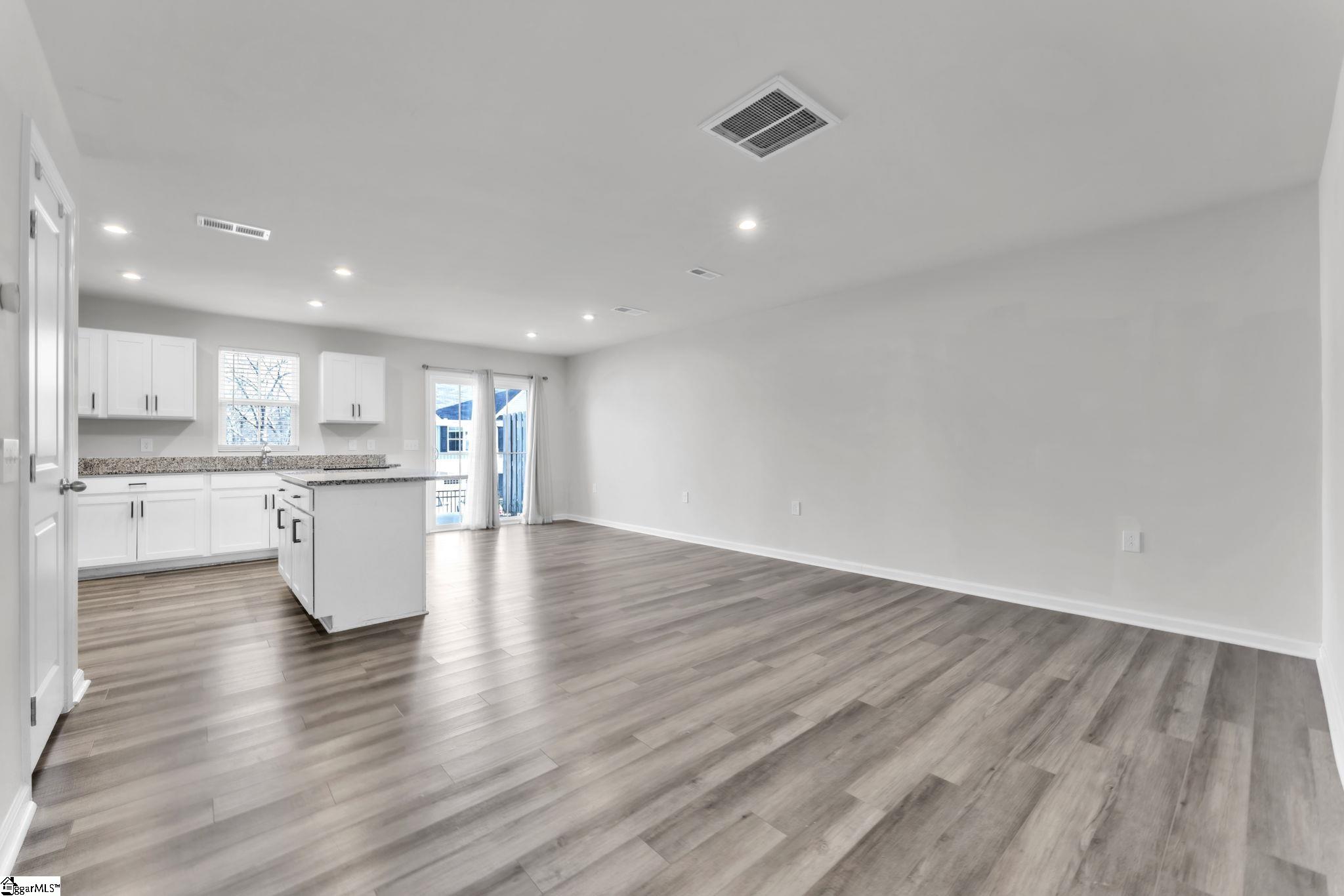 102 Englefield Drive Fountain Inn, SC 29644 - Photo 8 of 35