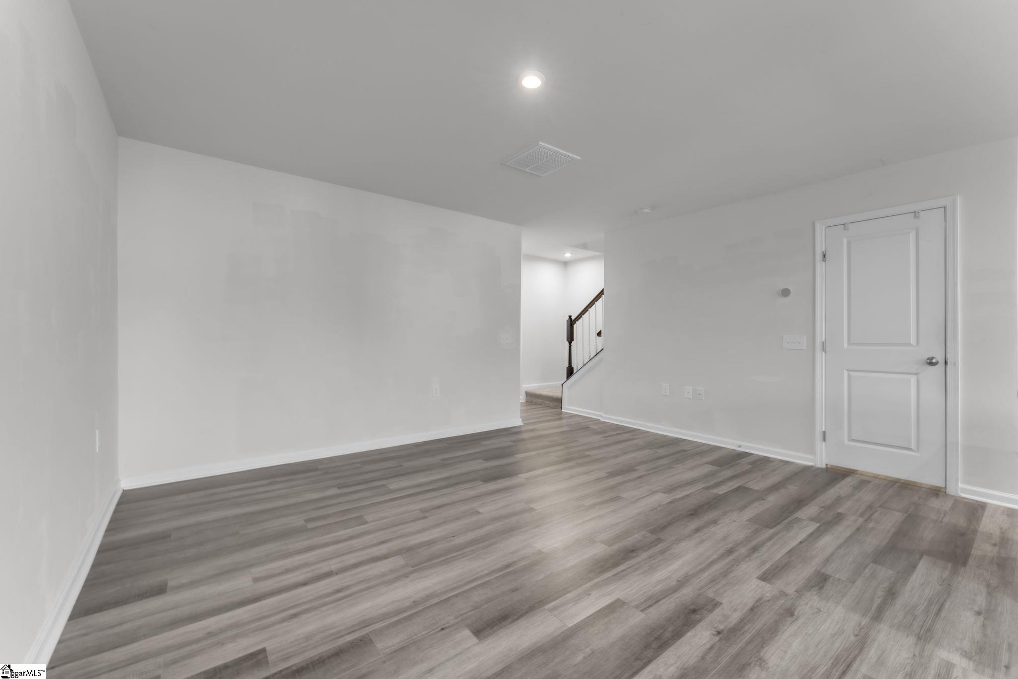 102 Englefield Drive Fountain Inn, SC 29644 - Photo 9 of 35