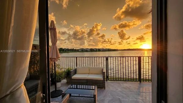 $689,000 | 16017 Northwest 91st Court, Miami Lakes, FL 33018