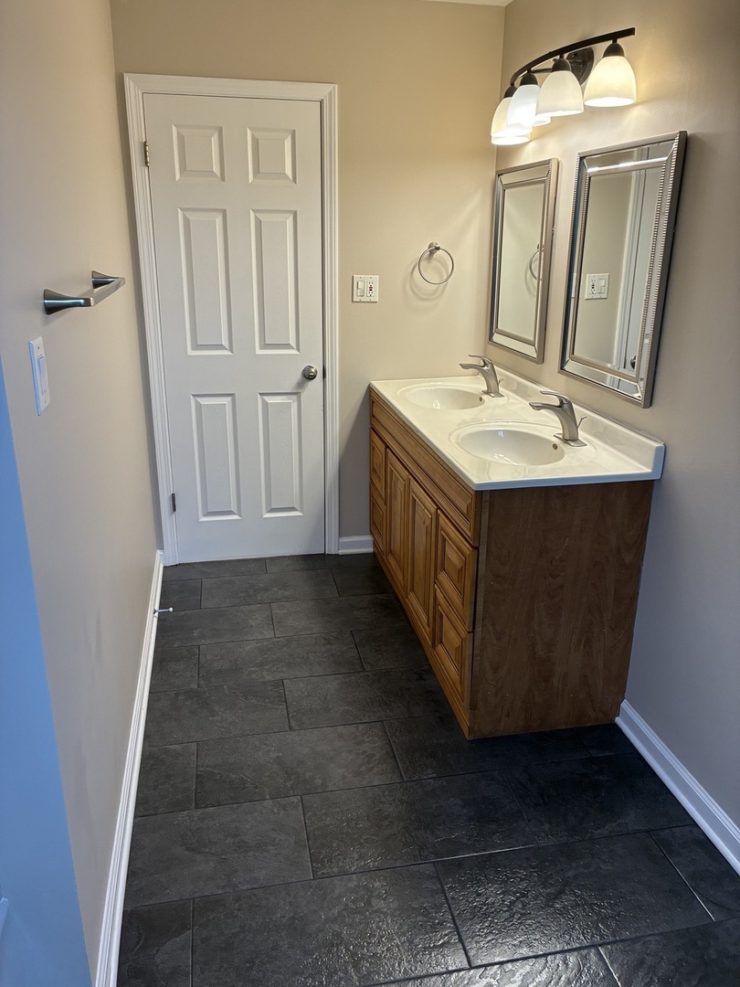 127 Hickory Road Oakwood Hills, IL 60013 - Photo 15 of 25