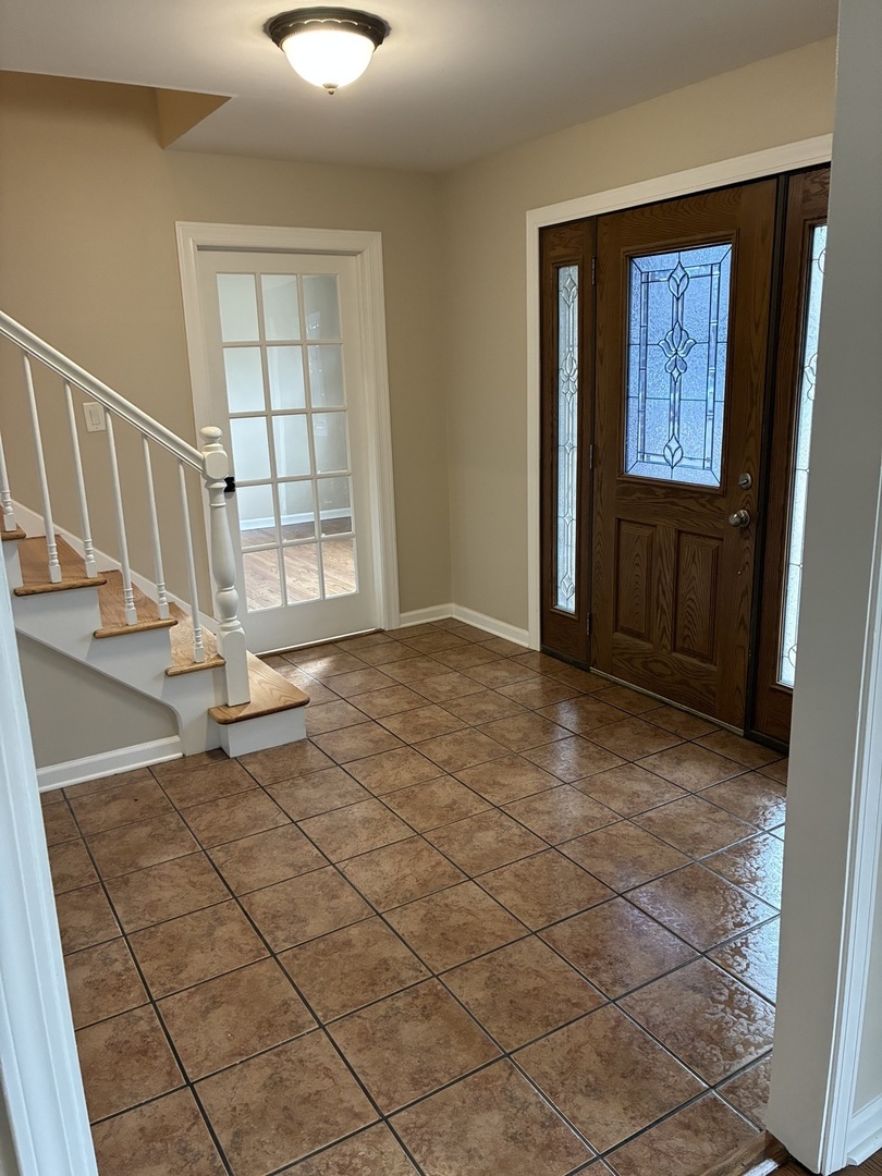 127 Hickory Road Oakwood Hills, IL 60013 - Photo 2 of 25