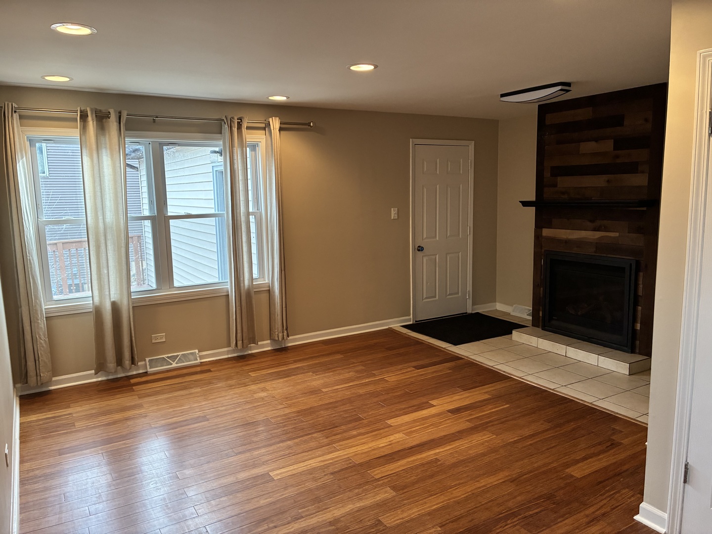 127 Hickory Road Oakwood Hills, IL 60013 - Photo 7 of 25