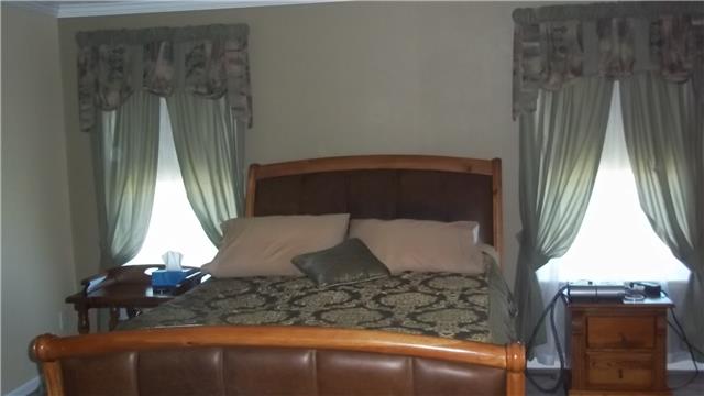 921 Old Shannon Road Lebanon, TN 37090 - Photo 6 of 11 Large master bedroom.