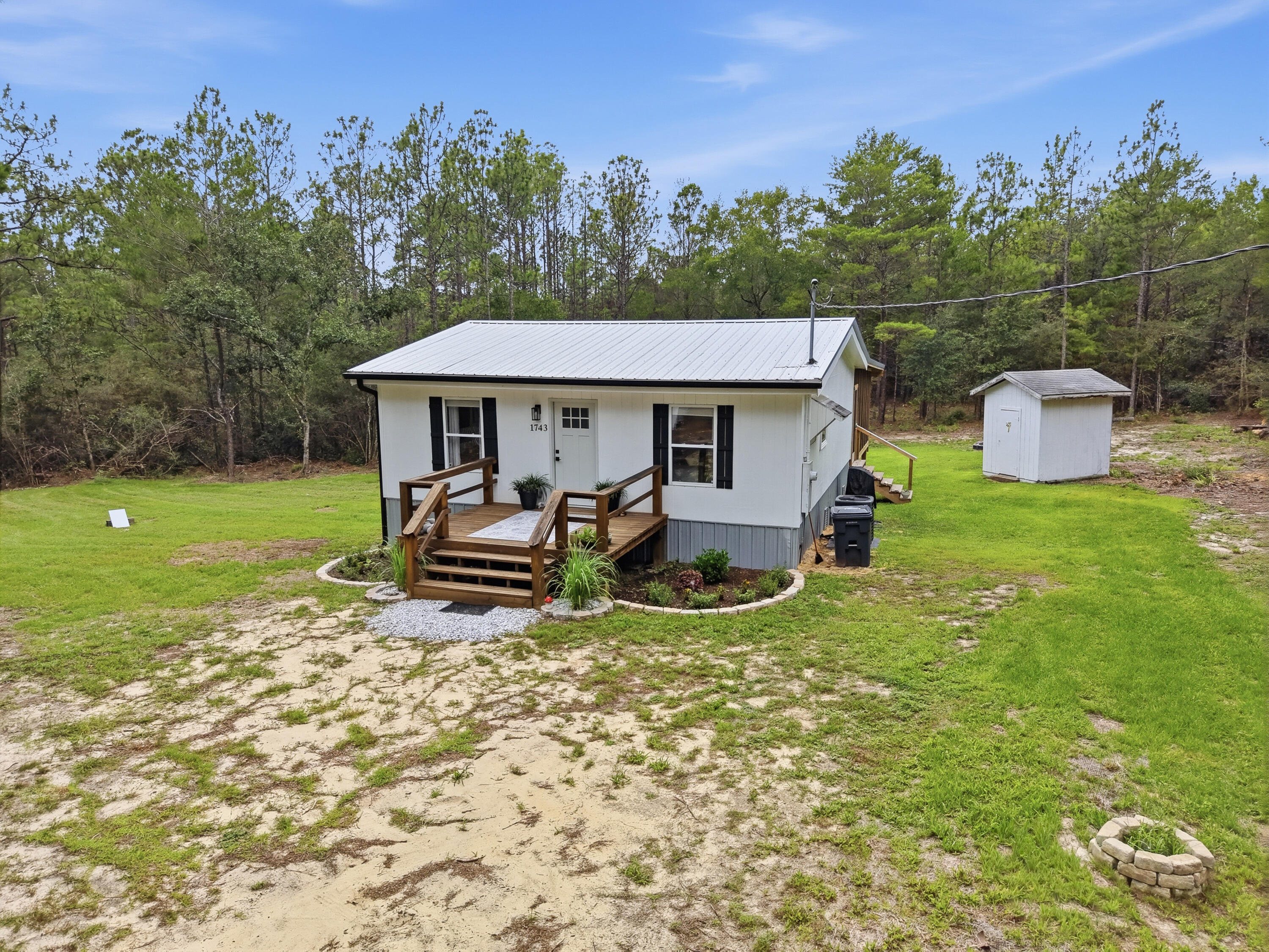 1743 Hinote Road DeFuniak Springs, FL 32433 - Photo 4 of 46 IMG_1038