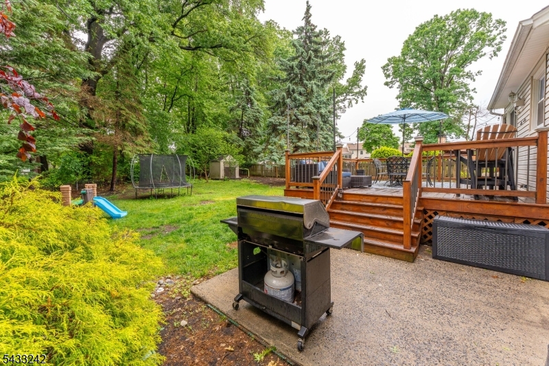 841 Colonial Arms Road Union, NJ 07083 - Photo 20 of 21