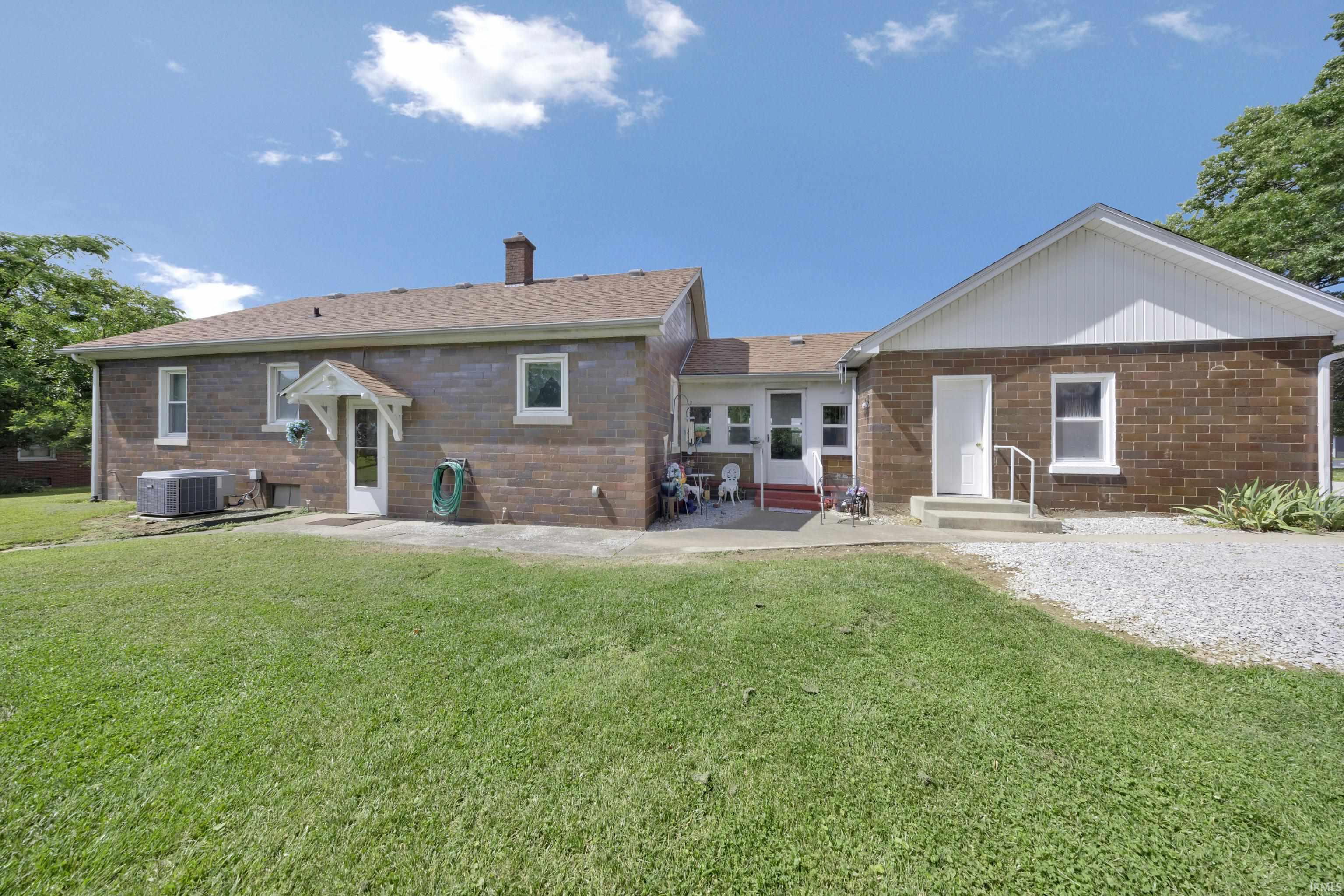 3001 Lynch Road Evansville, IN 47711 - Photo 3 of 31
