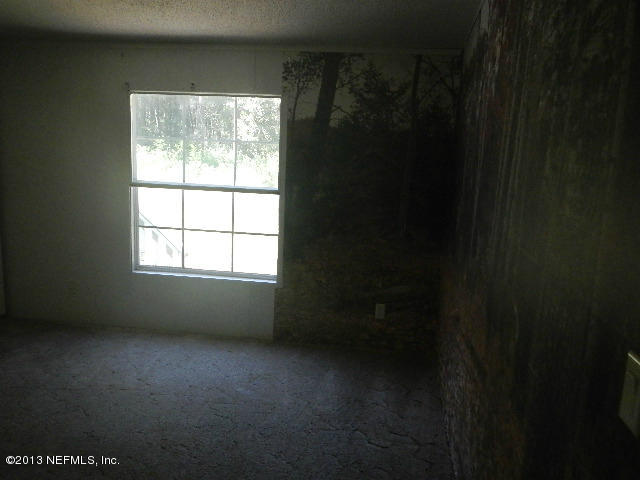 129 North Sipprell Road Florahome, FL 32140 - Photo 11 of 16 DSCN4163
