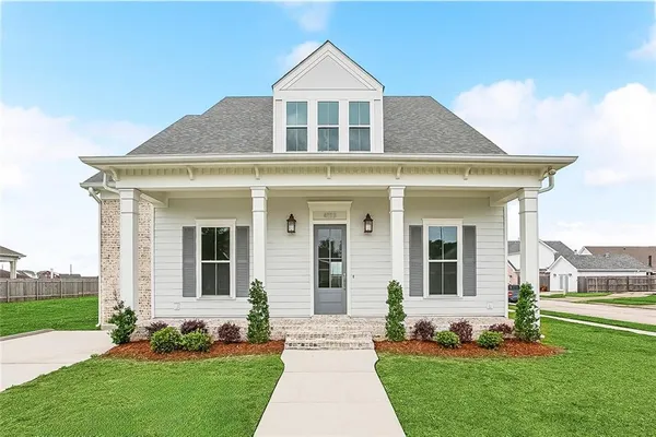 $684,500 | 4123 St Elizabeth Drive, Kenner, LA 70065