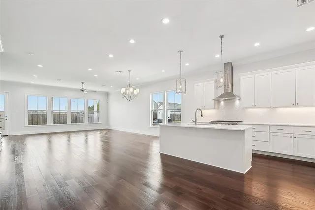 $685,000 | 4123 St Elizabeth Drive, Kenner, LA 70065