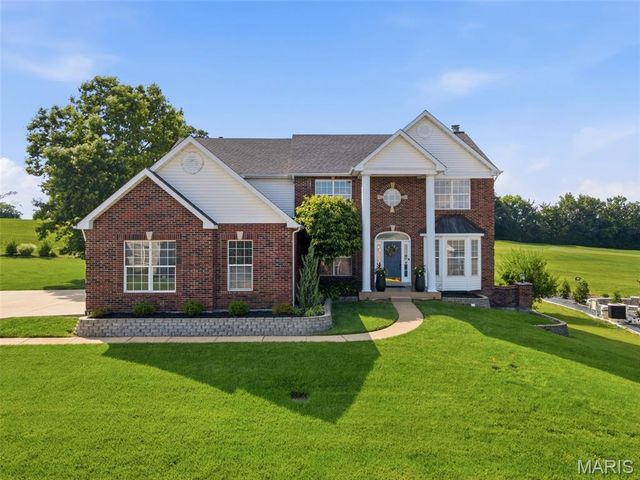 $675,000 | 444 Eagle Pointe Landing Drive, Eureka, MO 63025