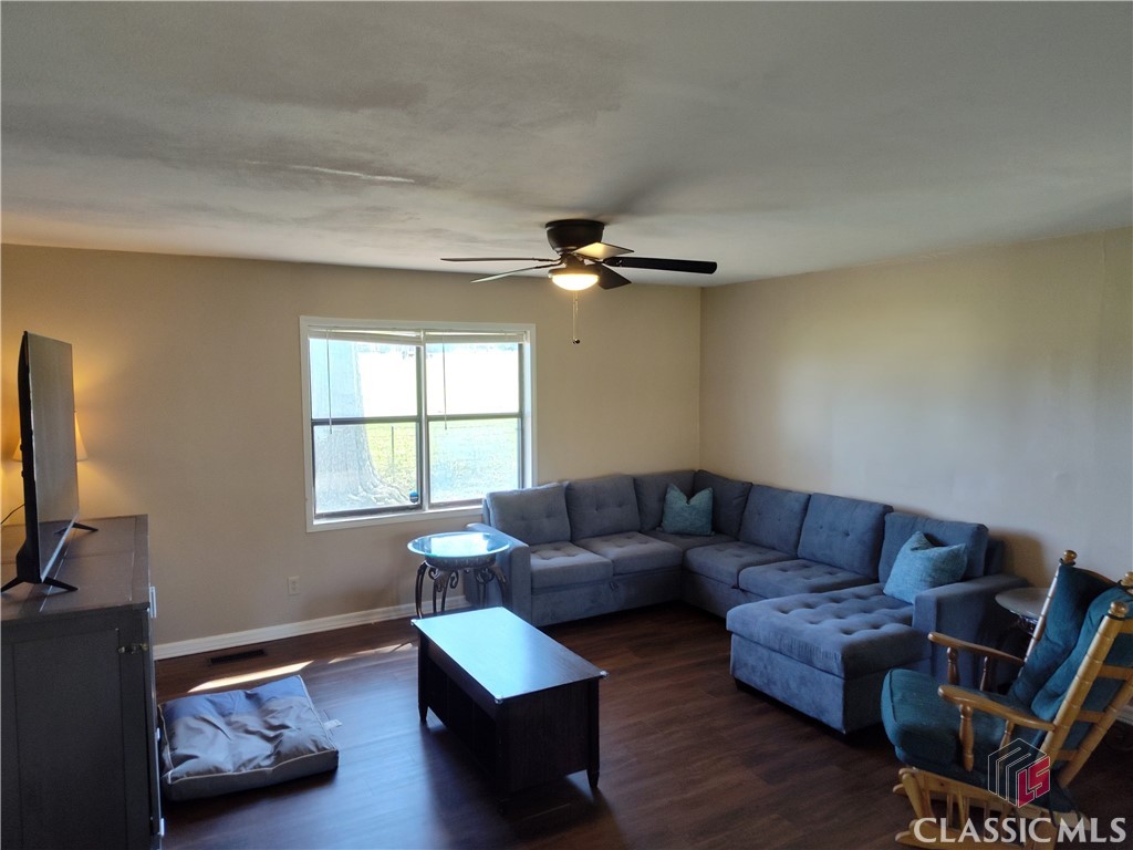 60 Dudley Farm Road Winterville, GA 30683 - Photo 9 of 27 Living Room