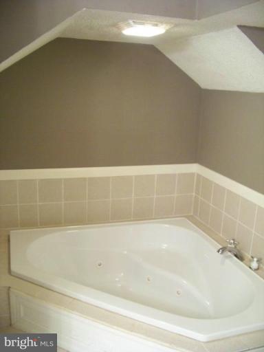 1147 Caton Road Hampstead, MD 21074 - Photo 30 of 30 Bath #4