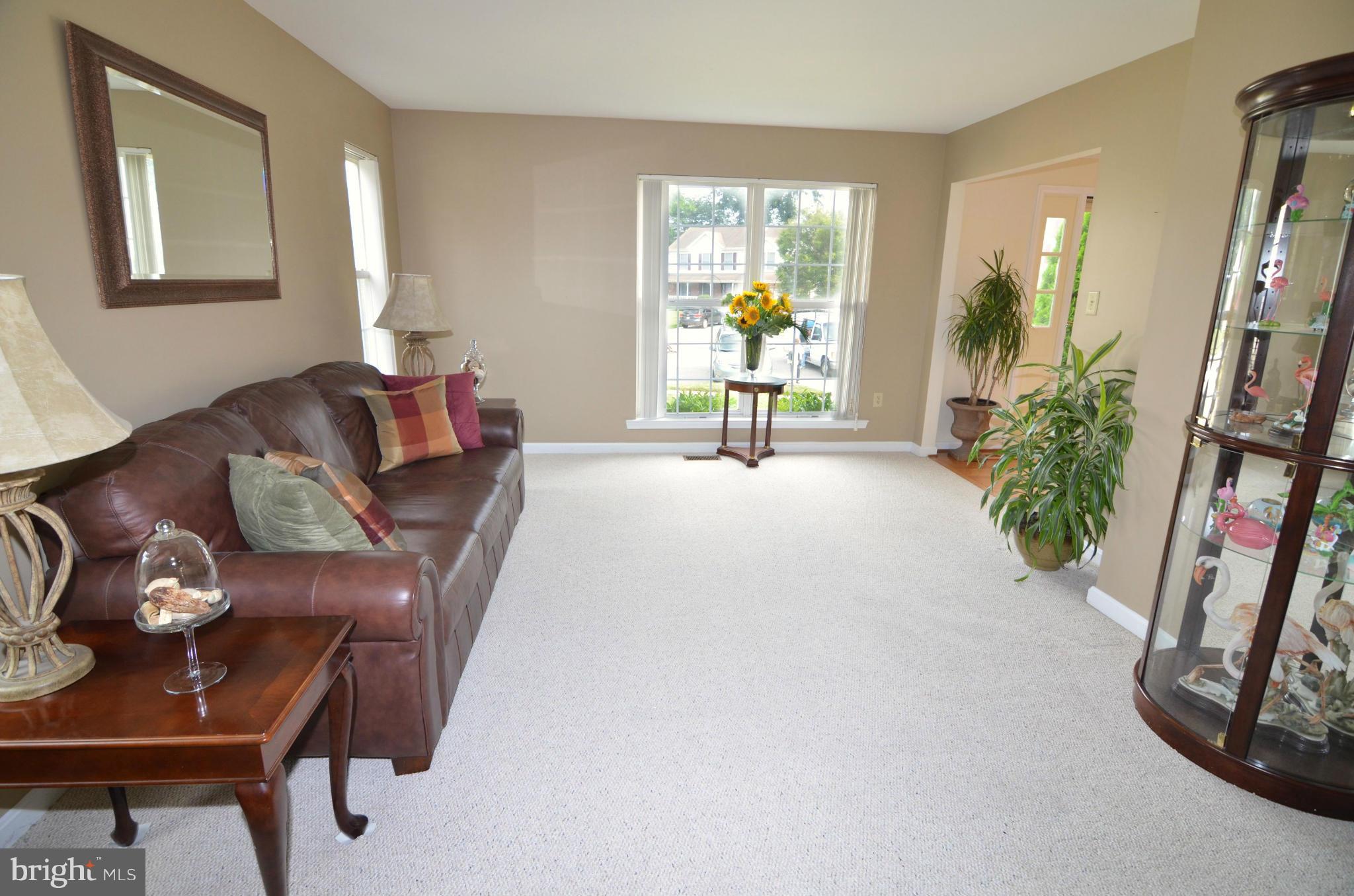 1120 Red Harvest Road Gambrills, MD 21054 - Photo 10 of 30 Living Room