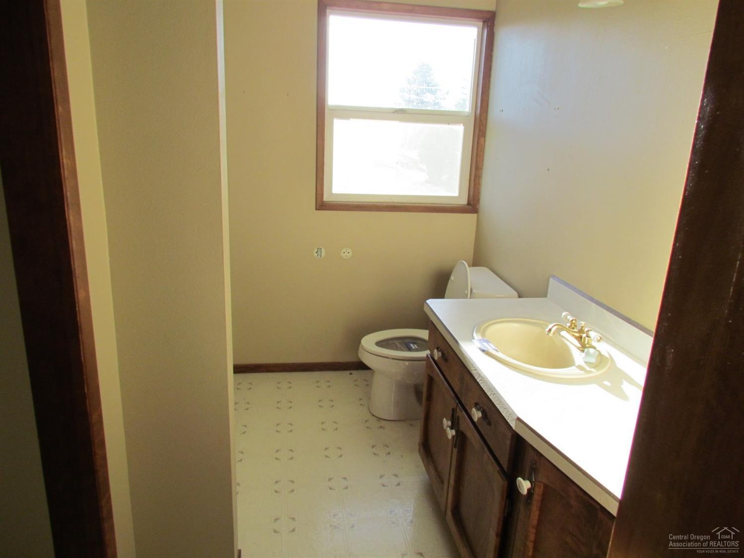 62484 Eagle Road Bend, OR 97701 - Photo 7 of 18 Gallery Image 7