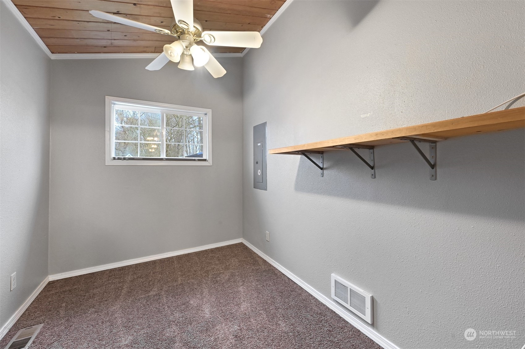 8247 Harborview Road Blaine, WA 98230 - Photo 16 of 39 Gallery Image 16