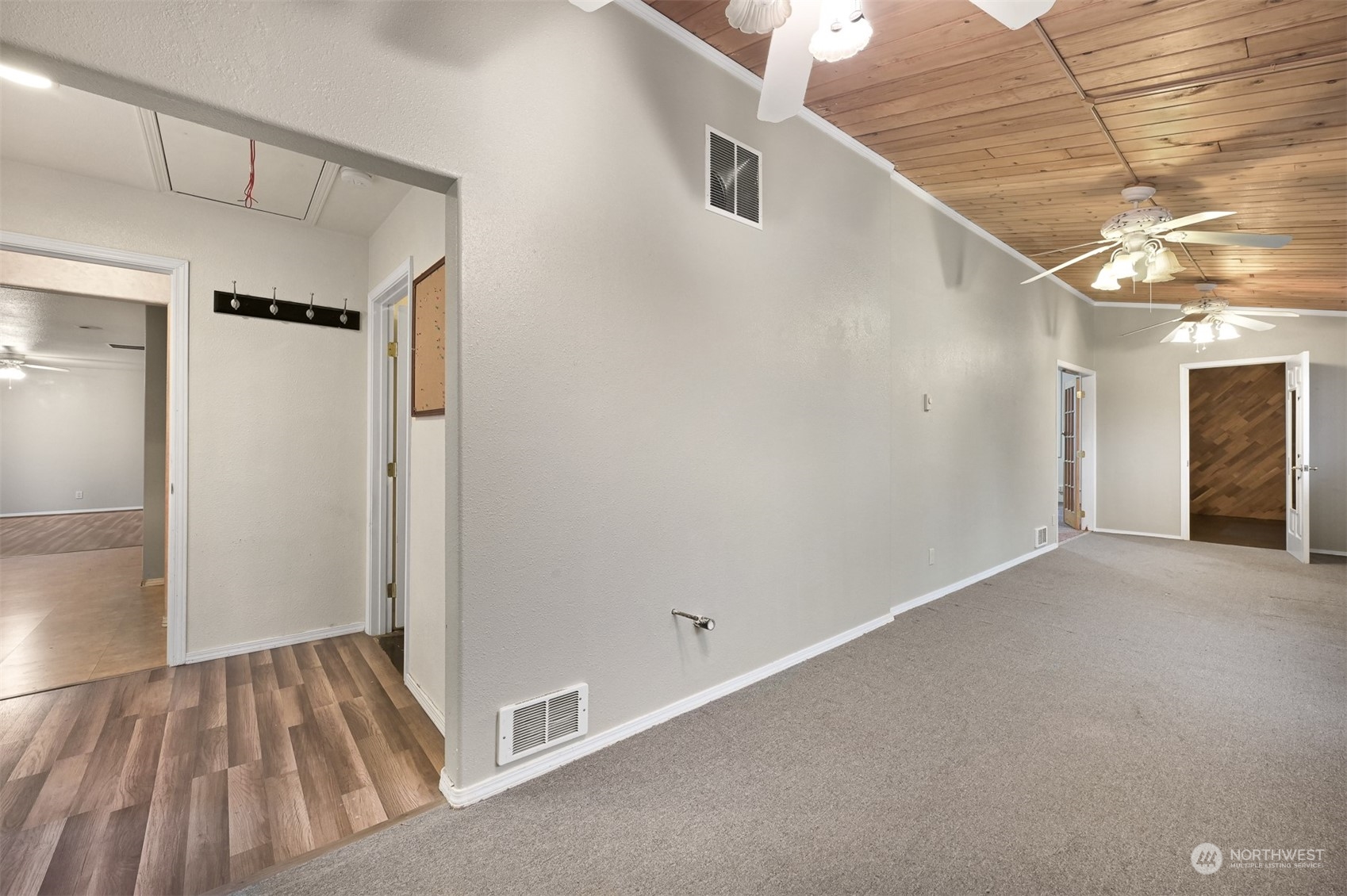 8247 Harborview Road Blaine, WA 98230 - Photo 5 of 39 Gallery Image 5