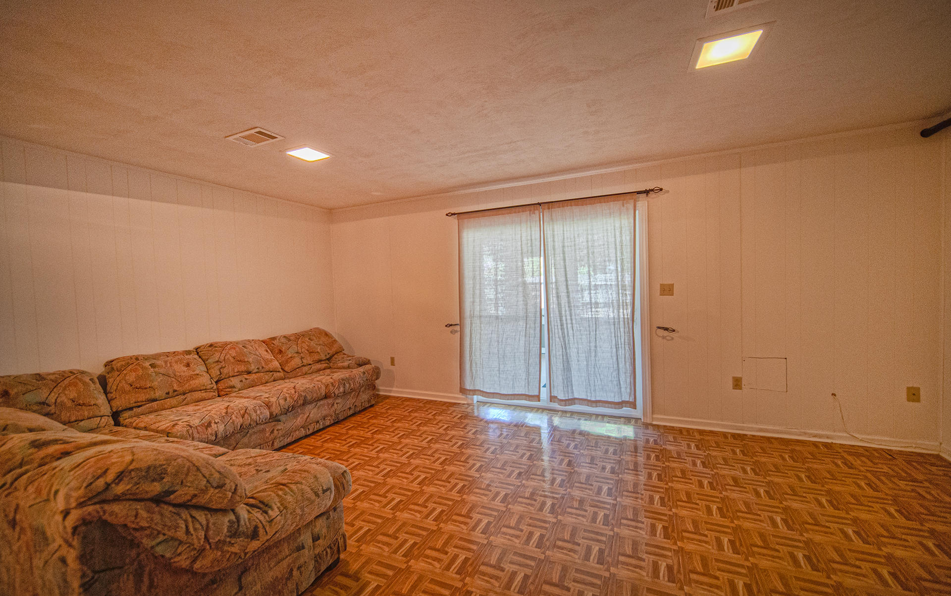 6212 Plantation Road Roanoke, VA 24019 - Photo 18 of 24 Family Room