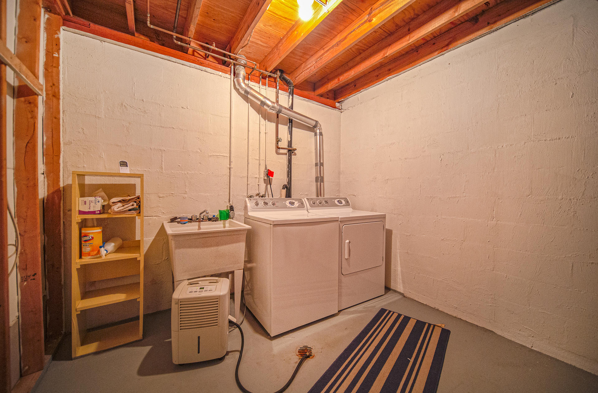 6212 Plantation Road Roanoke, VA 24019 - Photo 20 of 24 Laundry
