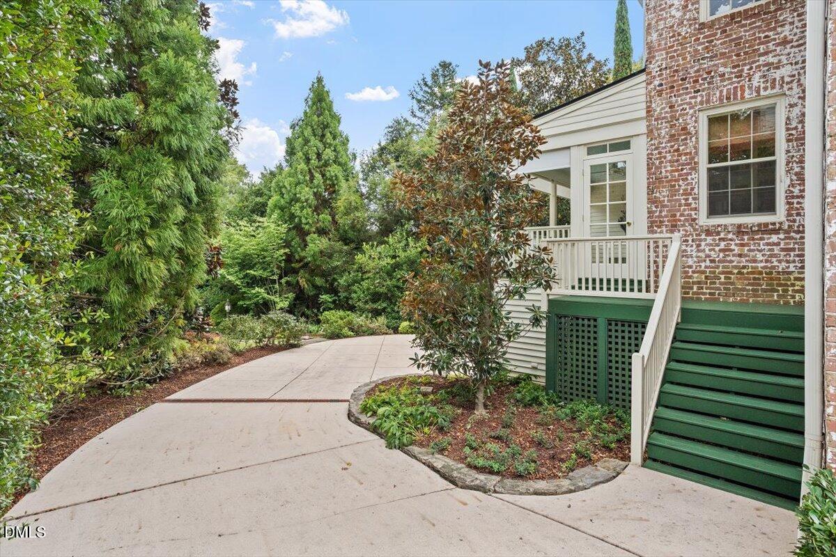 1128 Harvey Street Raleigh, NC 27608 - Photo 36 of 41 a front view of a house