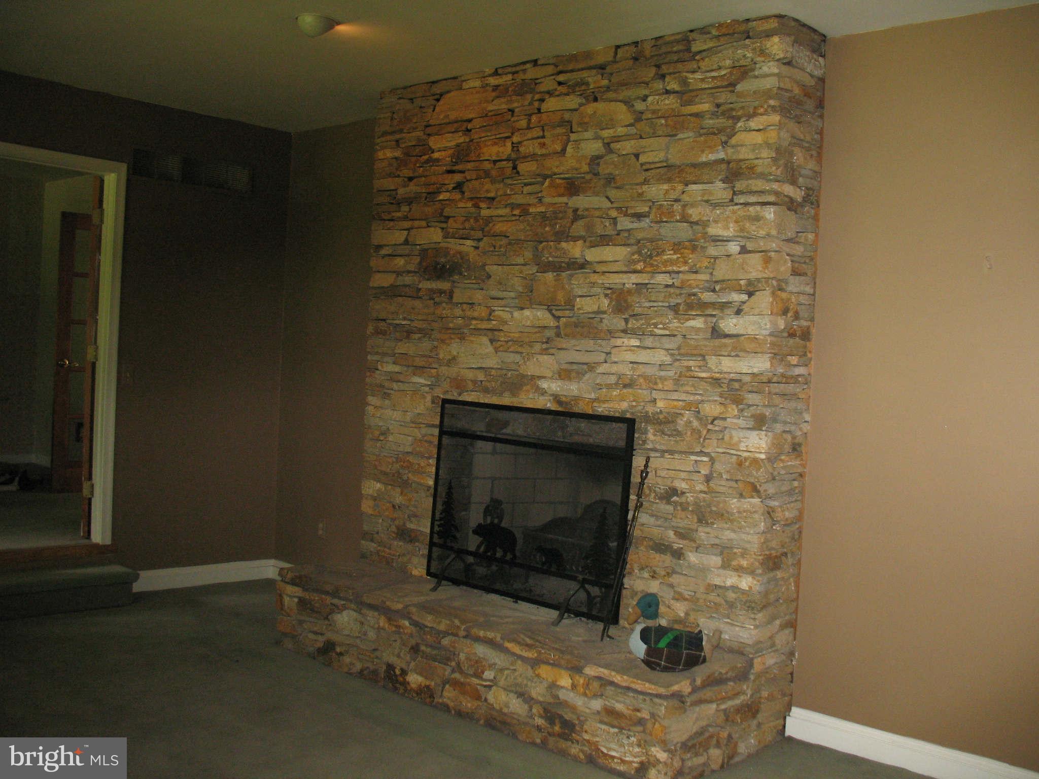 9106 Satyr Hill Road Baltimore, MD 21234 - Photo 9 of 15 Living Room