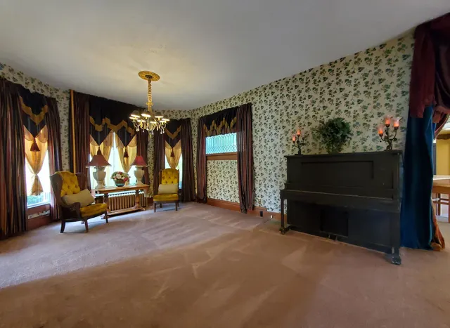 $229,500 | 407 North 3rd Street, Kentland, IN 47951