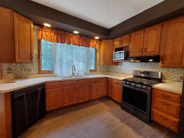 $229,500 | 407 North 3rd Street, Kentland, IN 47951