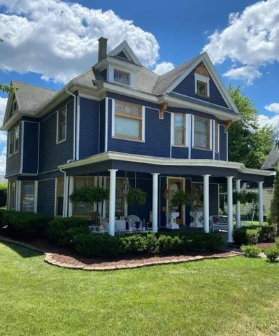 $229,500 | 407 North 3rd Street, Kentland, IN 47951