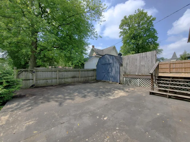 $229,500 | 407 North 3rd Street, Kentland, IN 47951