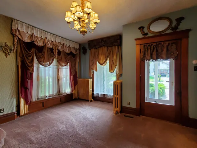 $229,500 | 407 North 3rd Street, Kentland, IN 47951