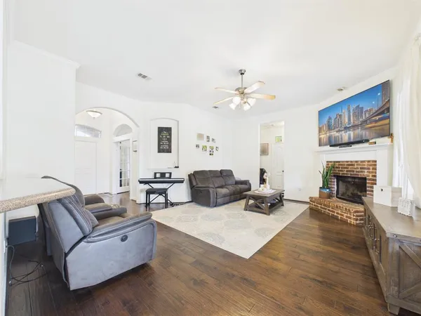 $650,000 | 5640 Jennifer Lane, Midlothian, TX 76065