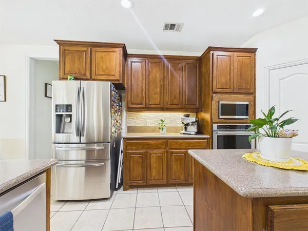 $650,000 | 5640 Jennifer Lane, Midlothian, TX 76065