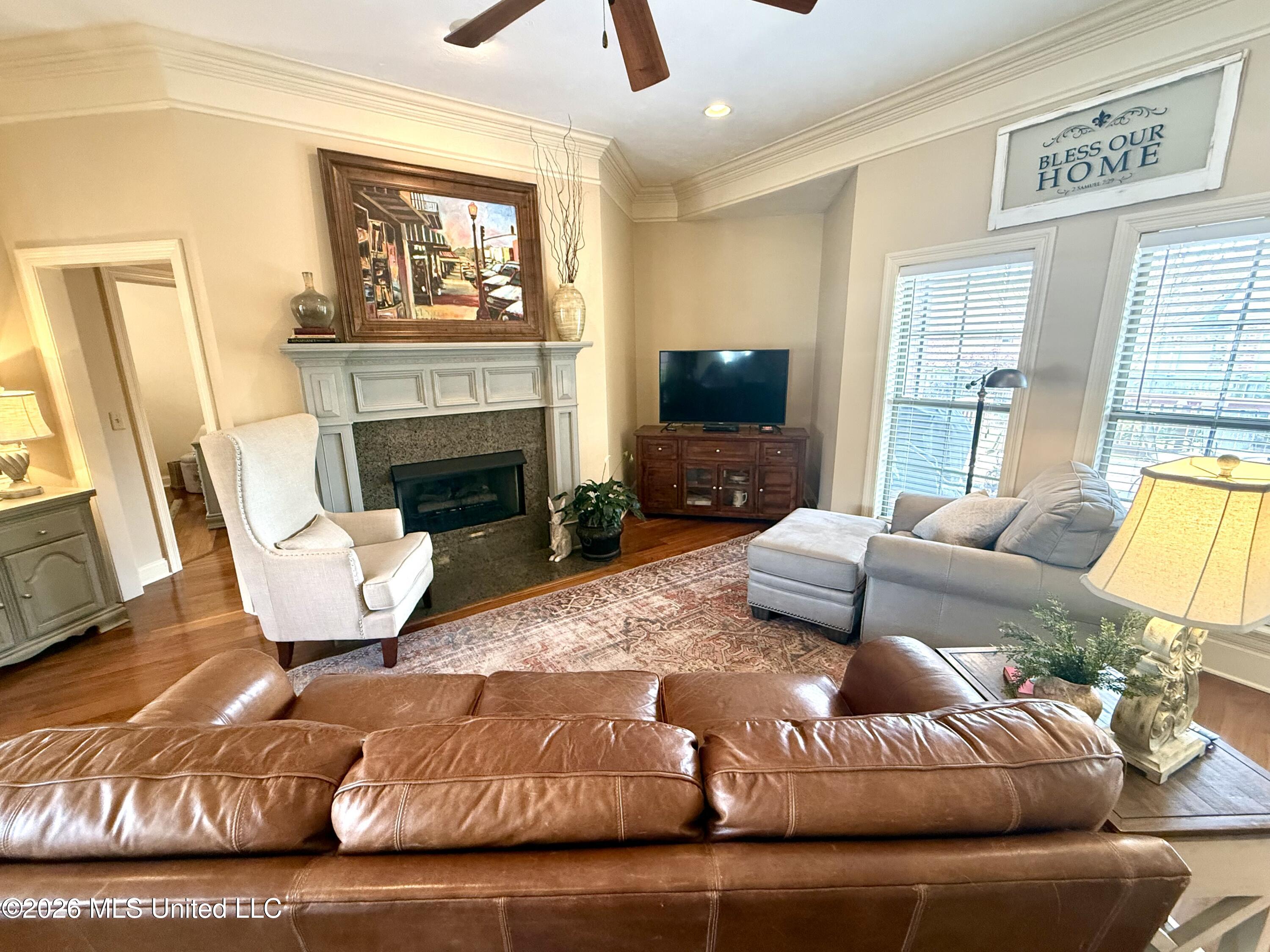 563 Eastside Cove Brandon, MS 39047 - Photo 11 of 57 Photo Mar 24 2026, 2 57 39 PM