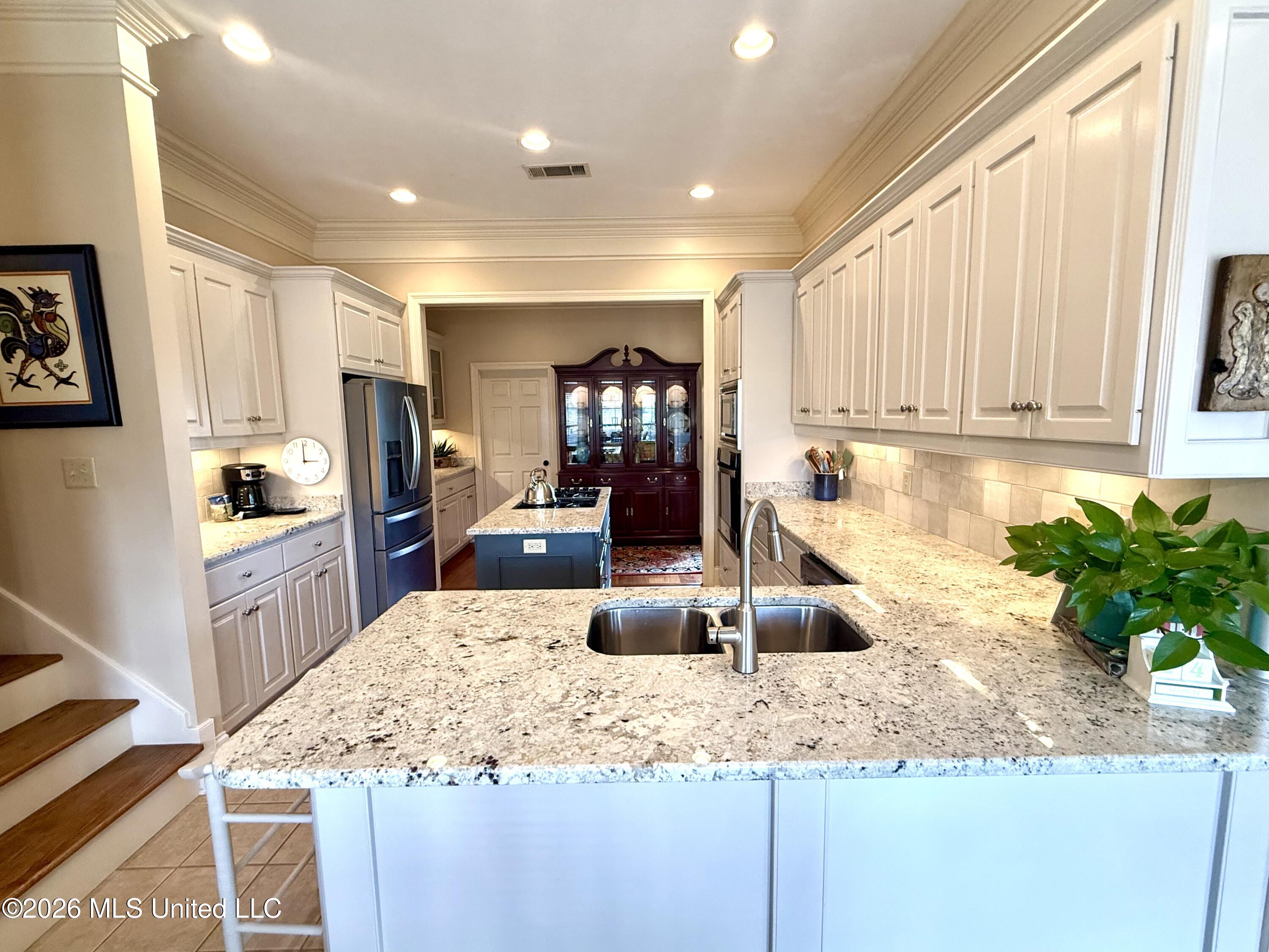 563 Eastside Cove Brandon, MS 39047 - Photo 14 of 57 Photo Mar 24 2026, 3 00 45 PM