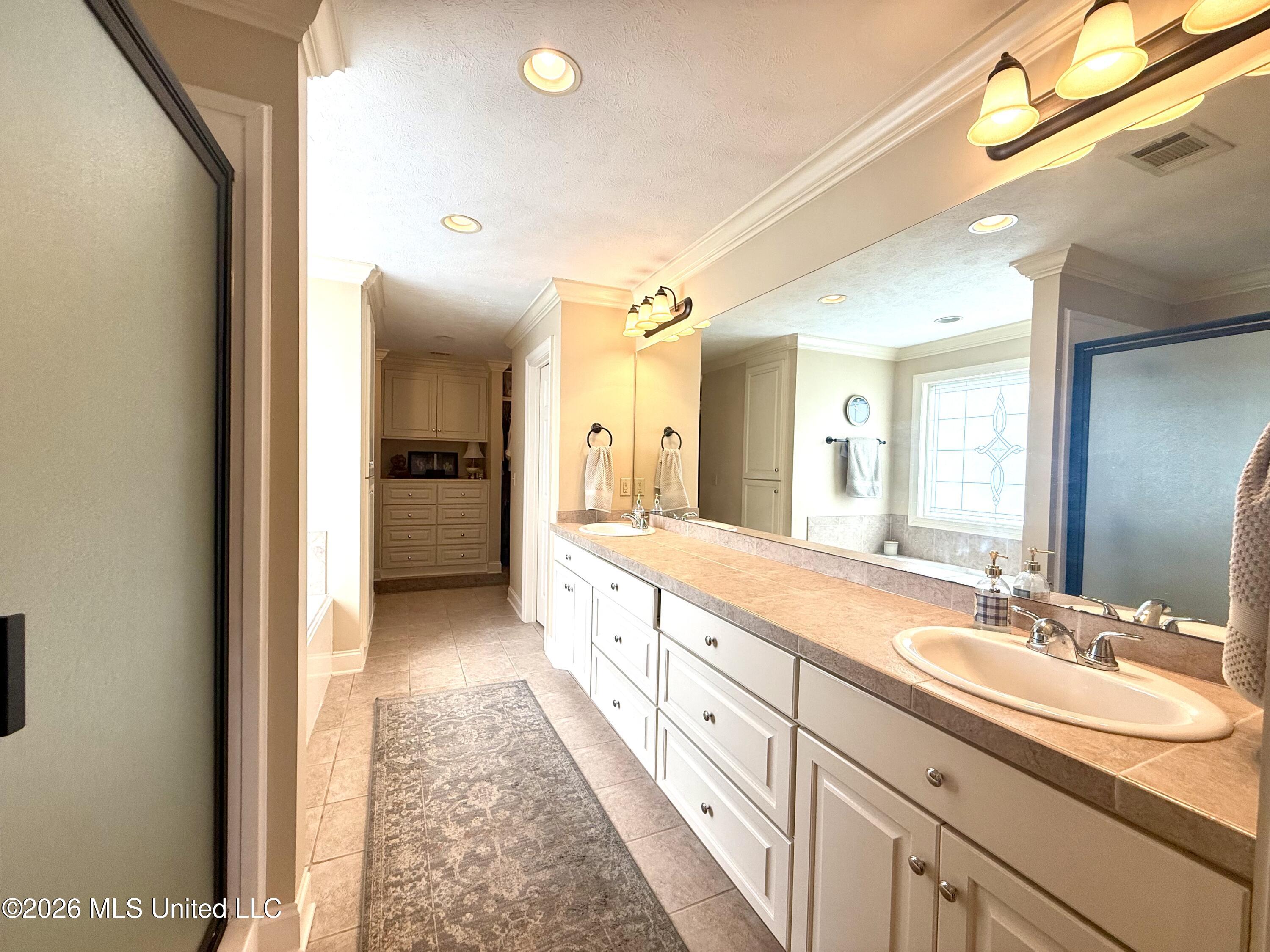 563 Eastside Cove Brandon, MS 39047 - Photo 26 of 57 Photo Mar 24 2026, 3 05 52 PM