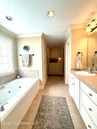 $379,900 | 563 Eastside Cove, Brandon, MS 39047
