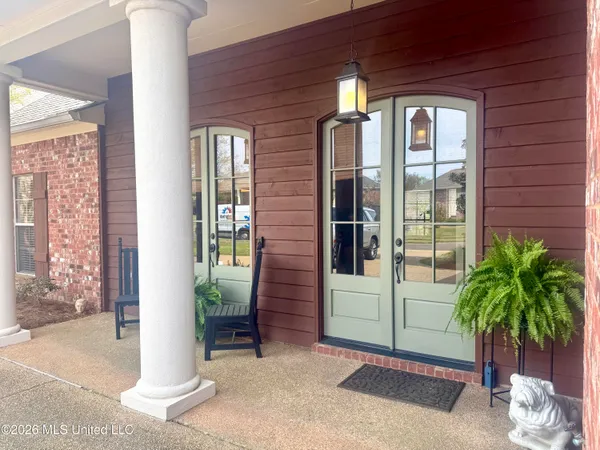 $379,900 | 563 Eastside Cove, Brandon, MS 39047