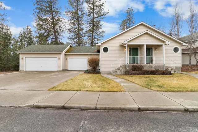 $450,000 | 1050 South Westcliff Place, Spokane, WA 99224