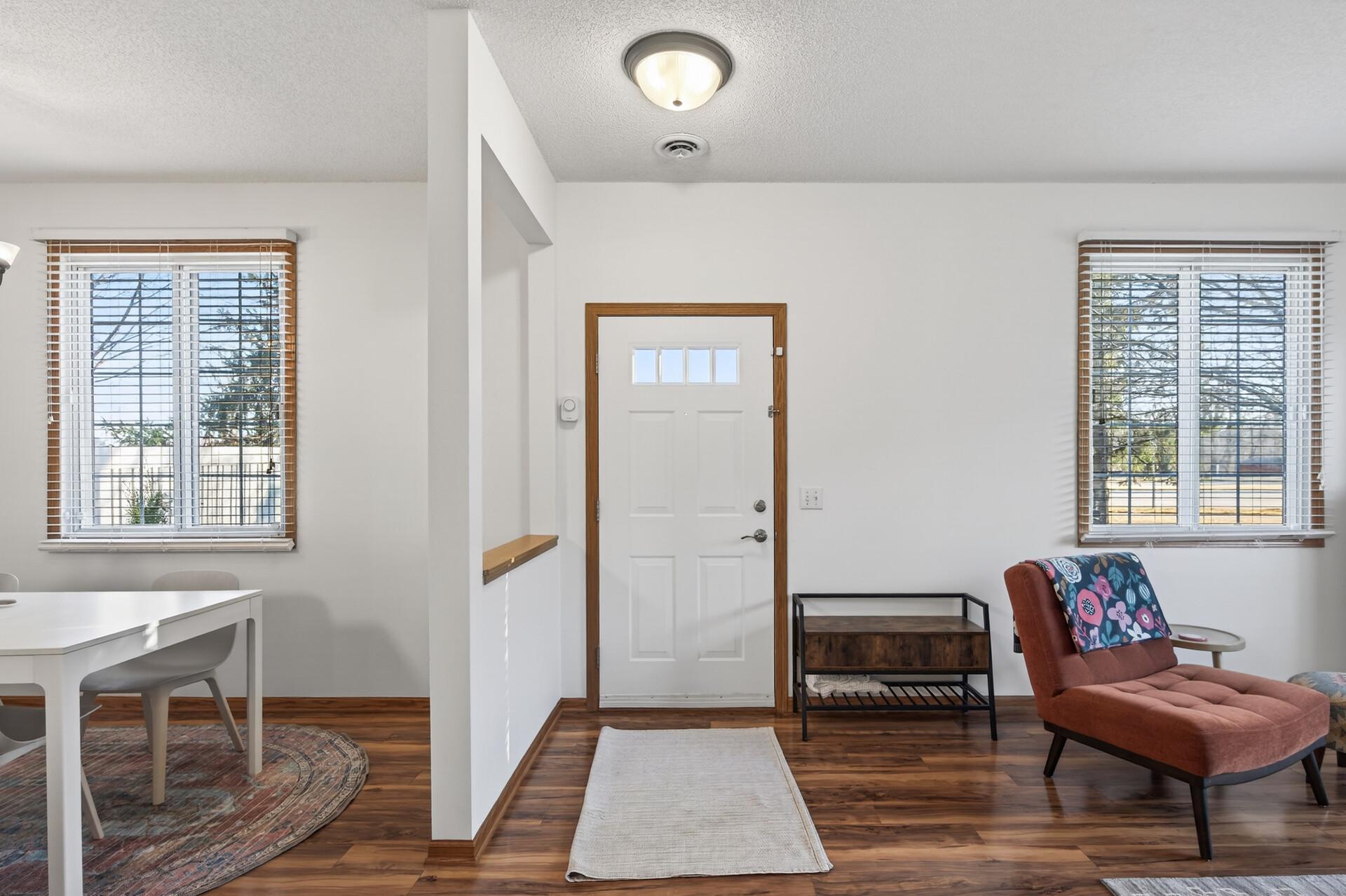 18062 96th Avenue North Maple Grove, MN 55311 - Photo 4 of 33